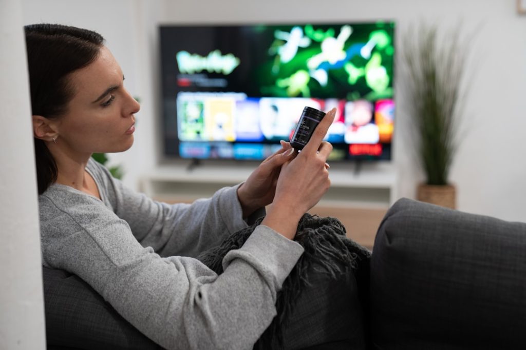 Can I use my MLB app on my TV? - Betmok Blog
